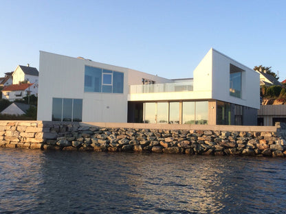 Paneļu māja Villa Legend Otrais ārskats