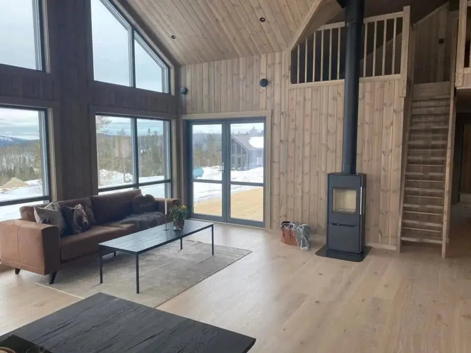 Privaatne maja must - AxoHouse